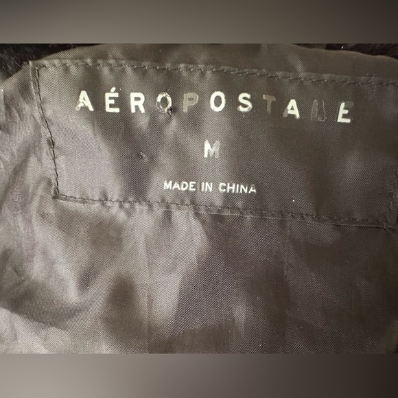 Aeropostale cropped faux fur jacket - Picture 6 of 6